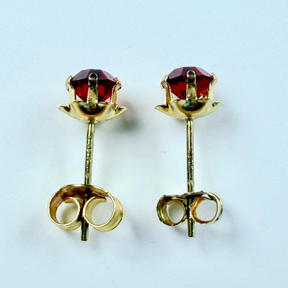14K Solid Yellow Gold Jacmel Mauritius JCM Ruby Red Glass Stud Vintage Earrings - Picture 4 of 10